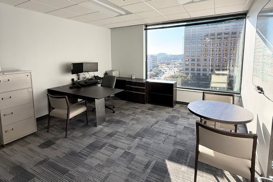 5221 N O'Connor Blvd, Irving, TX à louer - Photo intérieure - Image 3 de 12