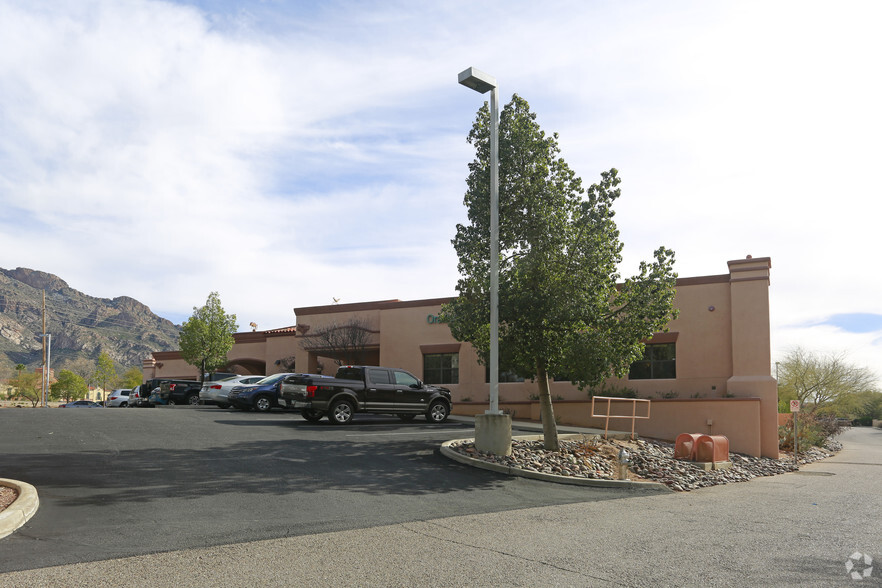 10195 N Oracle Rd, Oro Valley, AZ for lease - Building Photo - Image 2 of 7