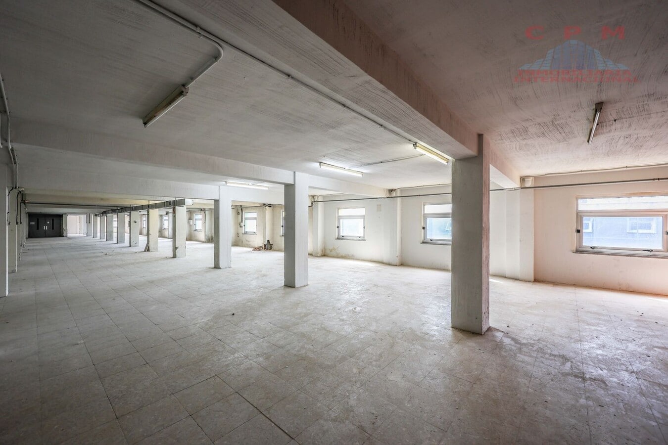 Madrid, MAD 28034 - Unité Puerta 01 -  - Photo intérieure - Image 1 of 22