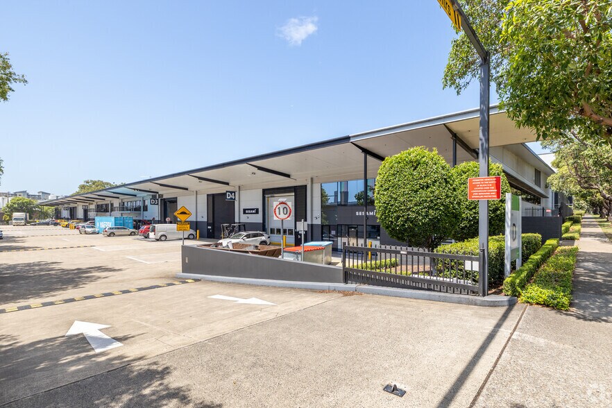 3-29 Birnie Ave, Lidcombe à louer - Photo du bâtiment - Image 3 de 3