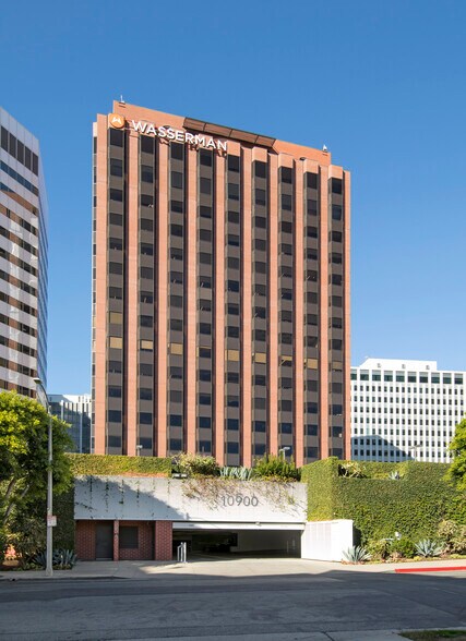 10900 Wilshire Blvd, Los Angeles, CA à louer - Photo du bâtiment - Image 1 de 3