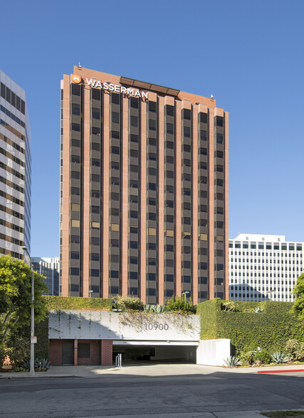 10900 Wilshire Blvd, Los Angeles, CA à louer - Photo du bâtiment - Image 1 de 4