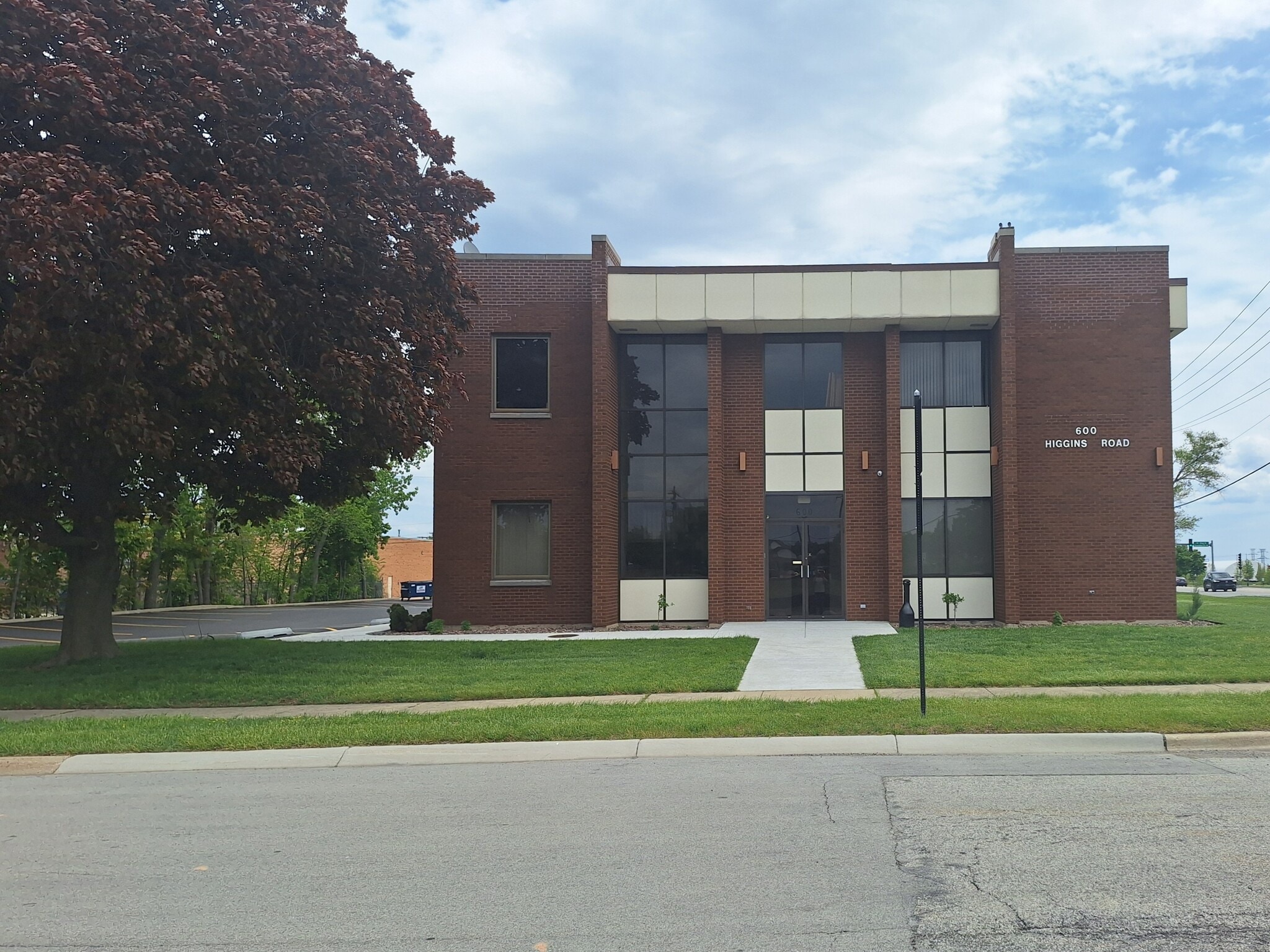 600 E Higgins Rd, Elk Grove Village, IL à louer Photo principale- Image 1 de 16