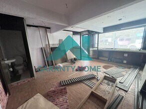 Retail in Cáceres, Cáceres for lease Interior Photo- Image 1 of 5