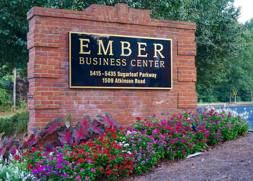 5415 Sugarloaf Pky, Lawrenceville, GA à louer - Photo principale - Image 1 de 22
