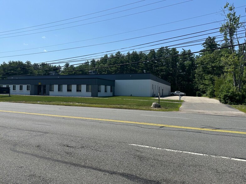 12 Continental Blvd, Merrimack, NH à vendre - Photo du bâtiment - Image 2 de 19