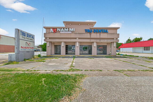 More details for 7006 Spencer Hwy, Pasadena, TX - Retail for Sale