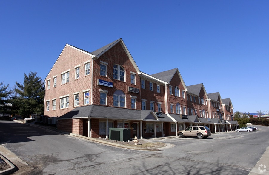 7500-7516 Diplomat Dr, Manassas, VA for lease - Building Photo - Image 2 of 17