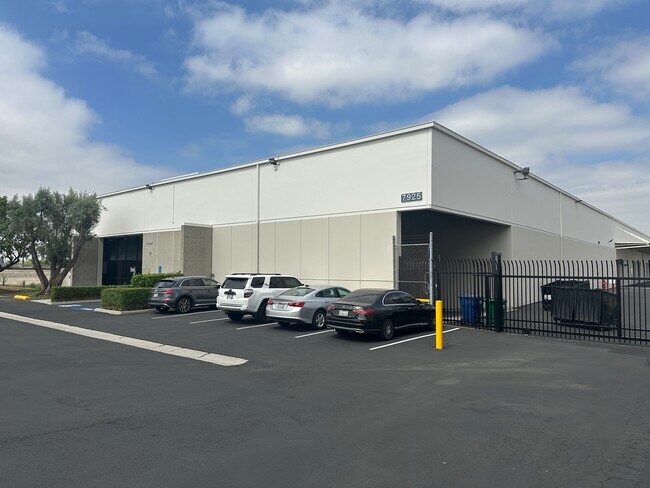 More details for 7925 Crossway Dr, Pico Rivera, CA - Industrial for Lease