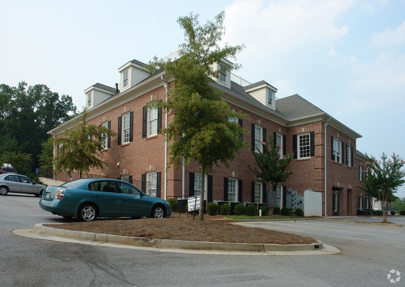 225 Country Club Dr, Stockbridge, GA for sale - Building Photo - Image 3 of 10