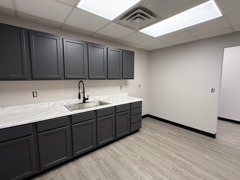 3315 E State Highway 158, Midland, TX à louer - Photo du bâtiment - Image 3 de 11