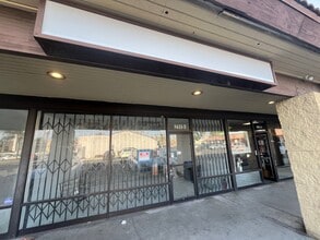 8401-8425 Reseda Blvd, Northridge, CA à louer Photo intérieure- Image 1 de 4