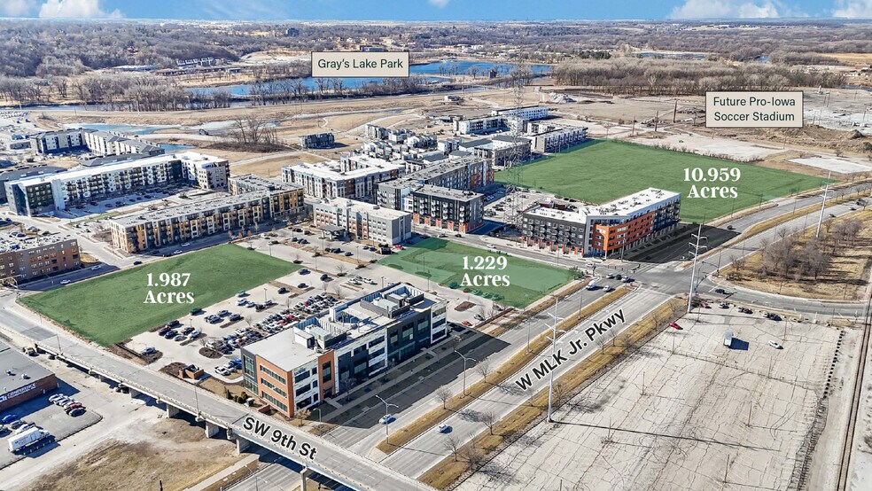 320 9th St, Des Moines, IA à vendre - Photo du bâtiment - Image 2 de 4