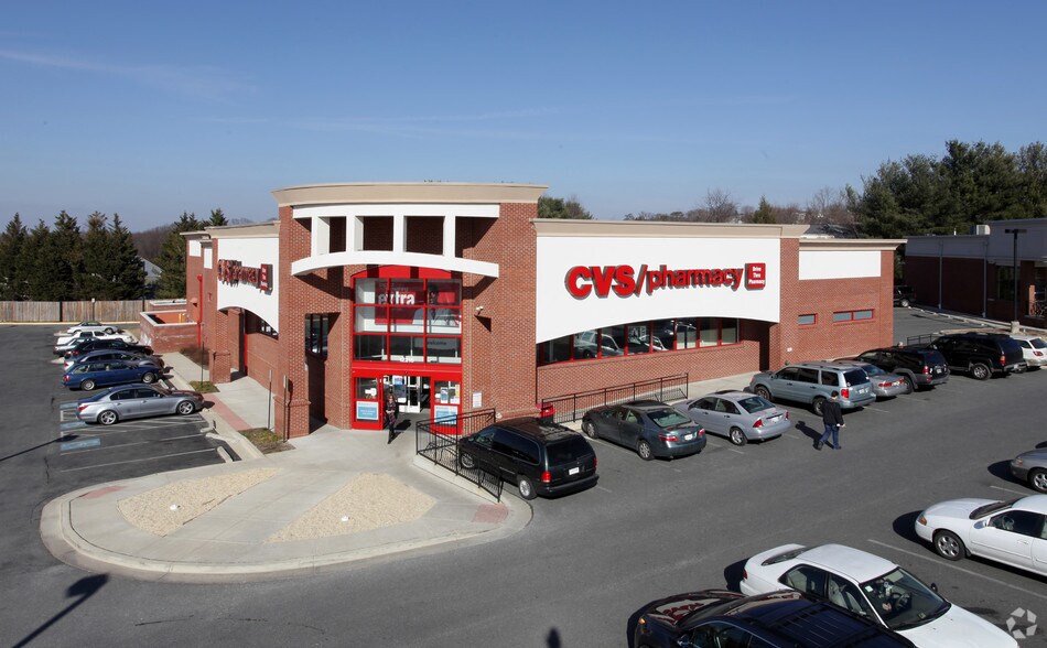 12215 Darnestown Rd, Gaithersburg, MD à vendre - Photo principale - Image 1 de 3