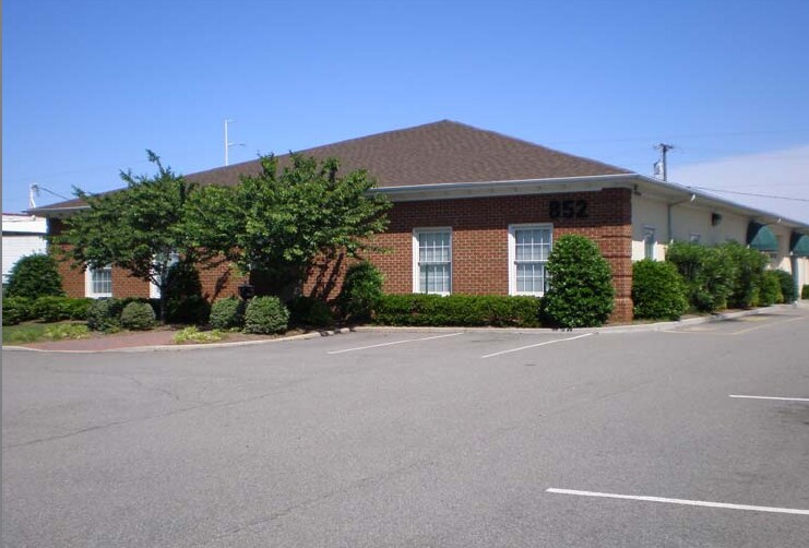 850 Tidewater Dr, Norfolk, VA à louer - Photo du bâtiment - Image 3 de 18