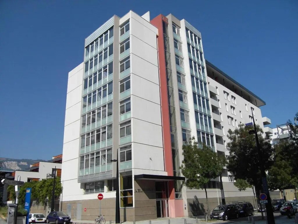 23 Avenue Doyen Louis Weil, Grenoble for lease Building Photo- Image 1 of 8