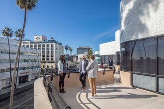 100 N Crescent Dr, Beverly Hills, CA for lease Interior Photo- Image 1 of 3