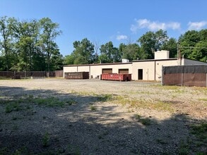 62 Bog and Vly Ln, Lincoln Park, NJ for lease Building Photo- Image 1 of 1