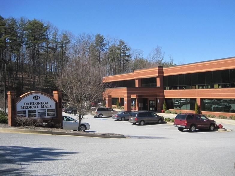 134 Ansley Dr, Dahlonega, GA à louer - Photo du bâtiment - Image 2 de 13