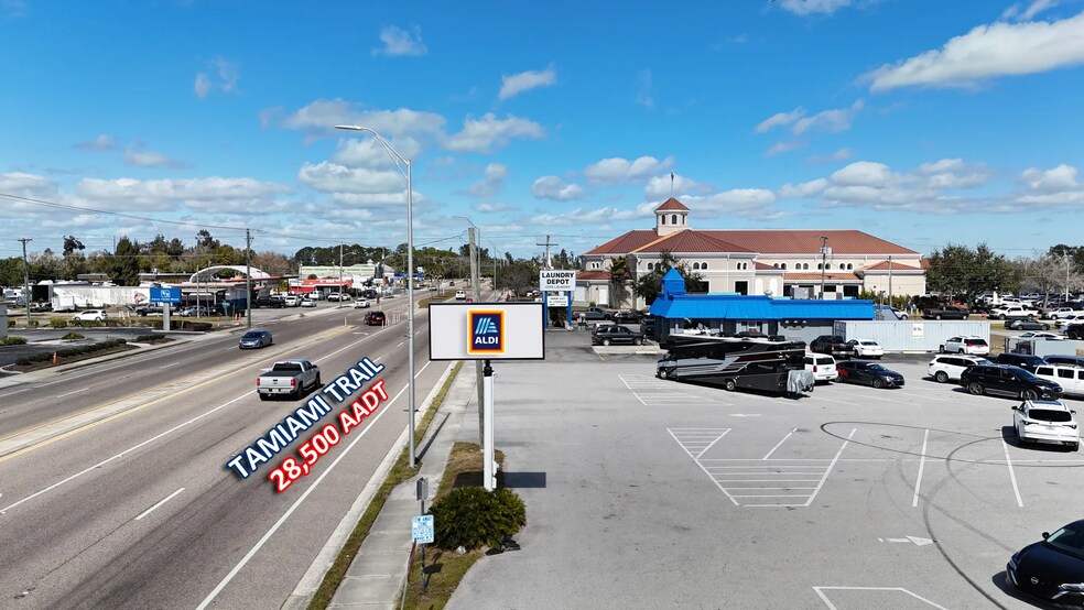 1023 N Us Highway 41, Ruskin, FL à louer - Photo du bâtiment - Image 3 de 3