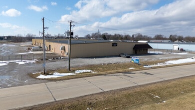 800 Weston Ave, Kendallville, IN for lease Building Photo- Image 2 of 7