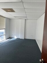 10630-10760 N 56th St, Tampa, FL for lease Interior Photo- Image 2 of 4