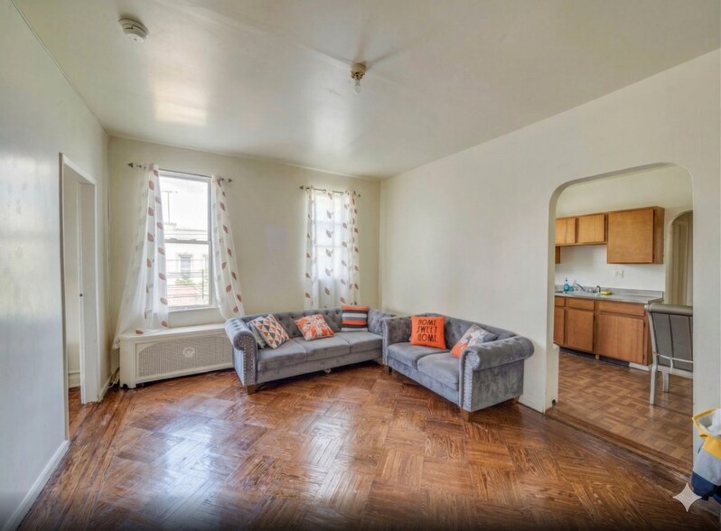 9530 Avenue L, Brooklyn, NY à vendre - Photo du bâtiment - Image 3 de 7