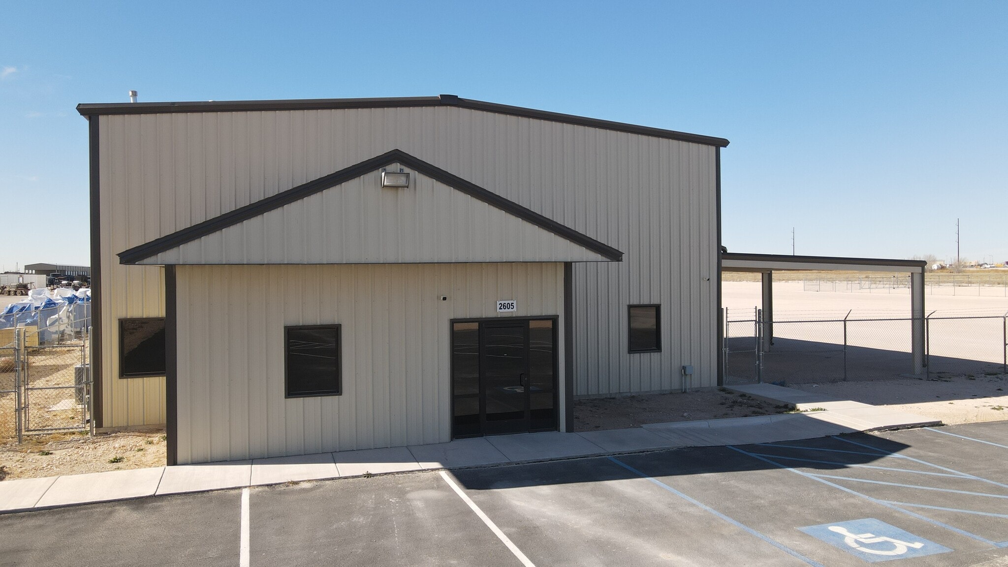 2605 French dr, Hobbs, NM for lease Primary Photo- Image 1 of 30