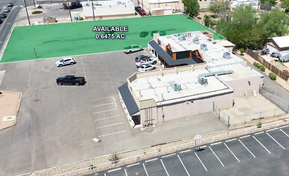 153 Osuna Rd NW, Albuquerque, NM à louer - Photo du bâtiment - Image 2 de 7