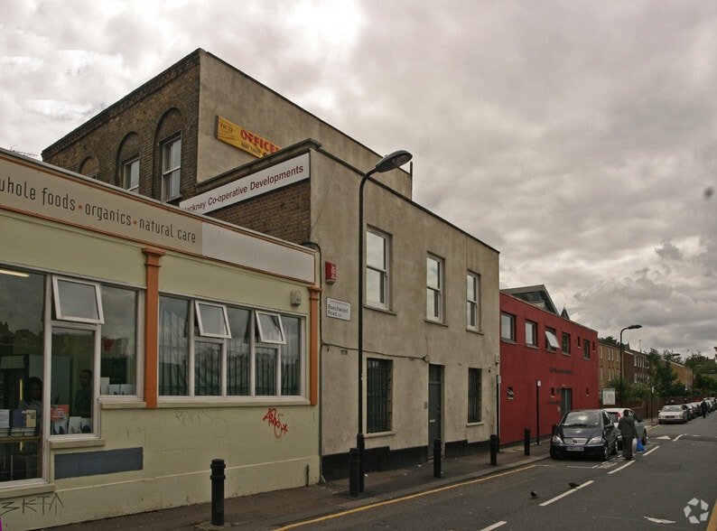 62 Beechwood Rd, Londres à louer - Photo du bâtiment - Image 3 de 3