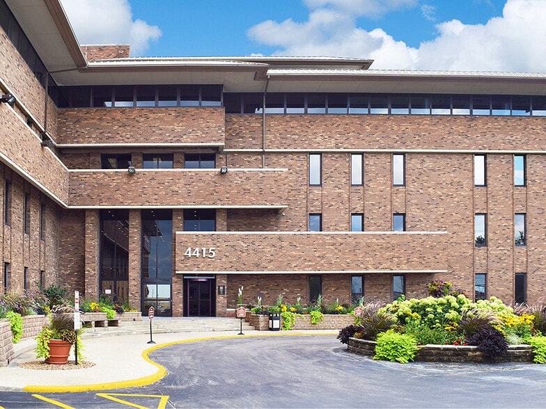 4415 W Harrison St, Hillside, IL for lease - Building Photo - Image 2 of 8