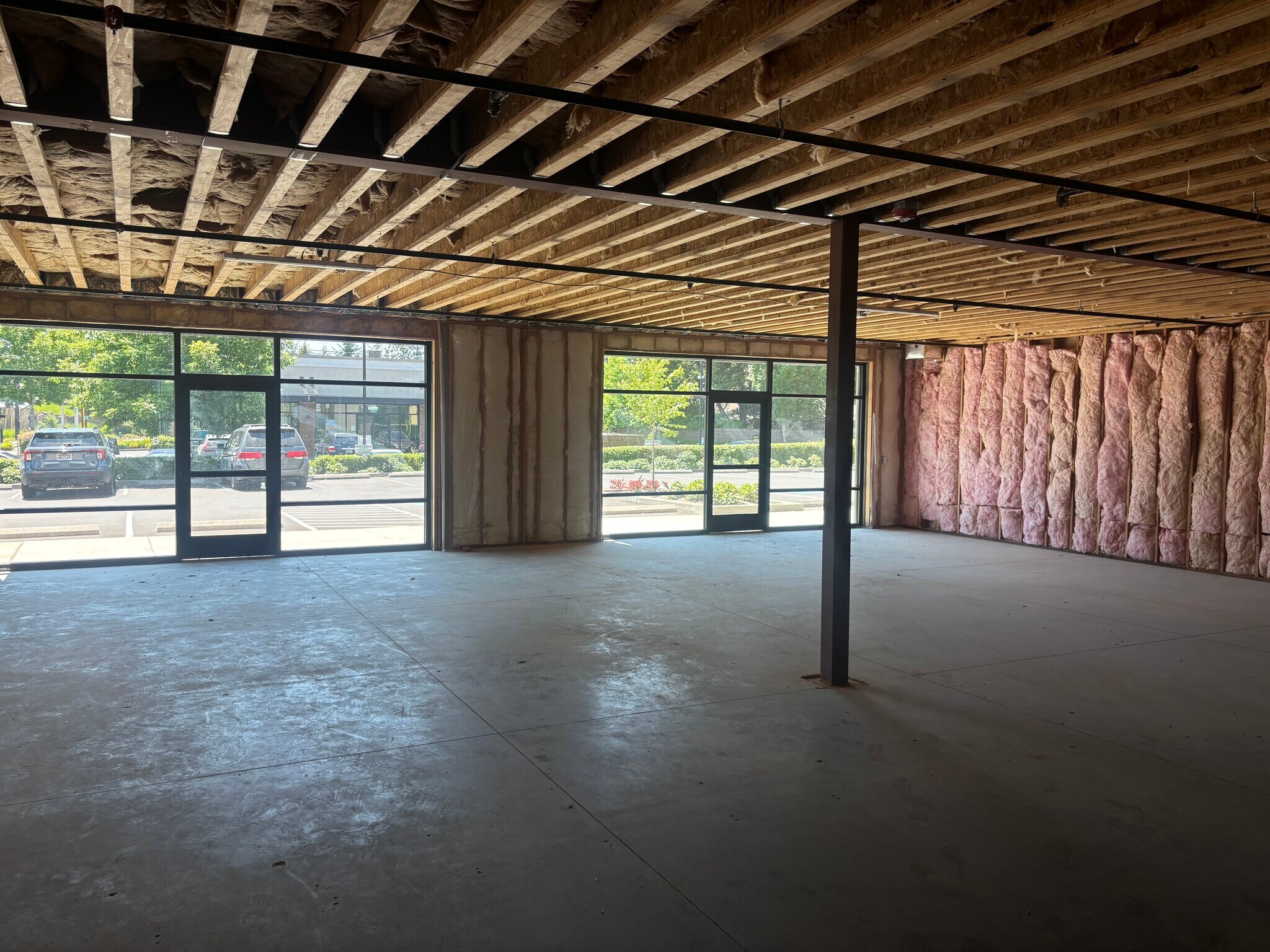 597 SW 150th Ave, Beaverton, OR for lease Interior Photo- Image 1 of 4