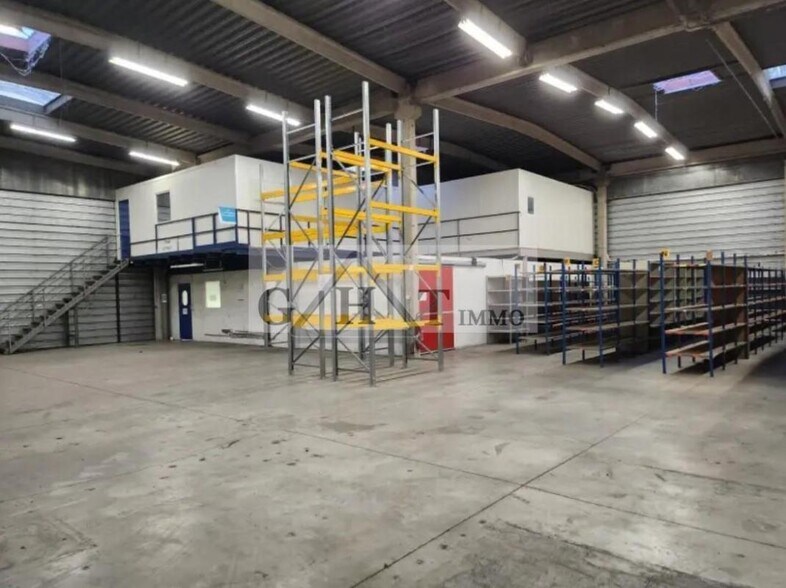 Industrial in Torcy for sale - Building Photo - Image 1 of 16