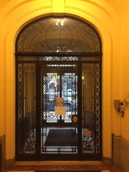 16 E 79th St, New York, NY for lease - Lobby - Image 2 of 2