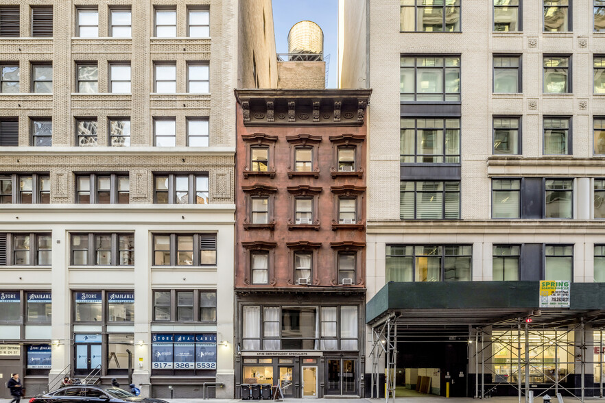 7 W 24th St, New York, NY for sale - Building Photo - Image 1 of 26