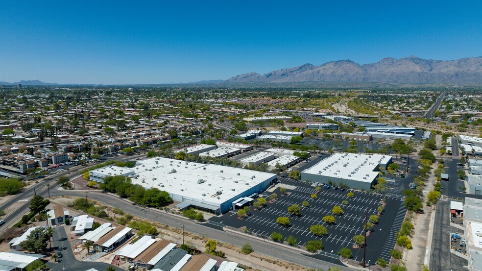 1851 S Pantano Rd, Tucson, AZ à vendre - Photo du bâtiment - Image 3 de 11