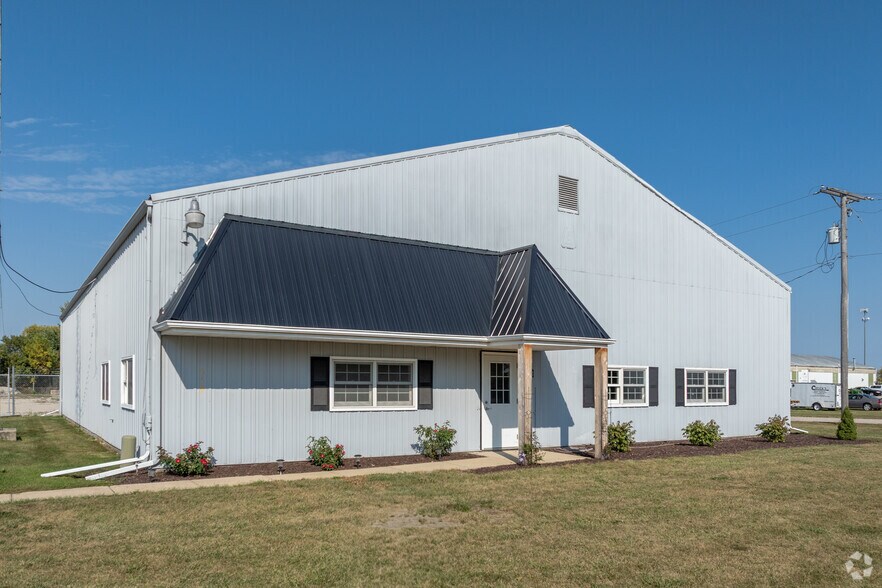 950 Gore Rd, Morris, IL à louer - Photo du bâtiment - Image 3 de 12