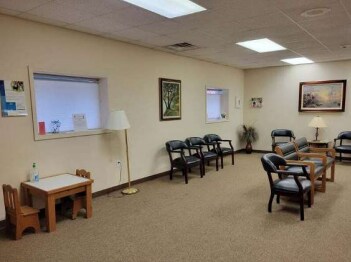108 W Higham St, Saint Johns, MI à vendre - Photo intérieure - Image 2 de 2