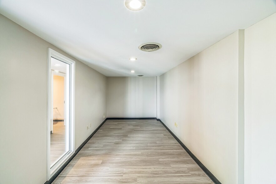 3800 S Holden Rd, Greensboro, NC à vendre - Photo du bâtiment - Image 3 de 7