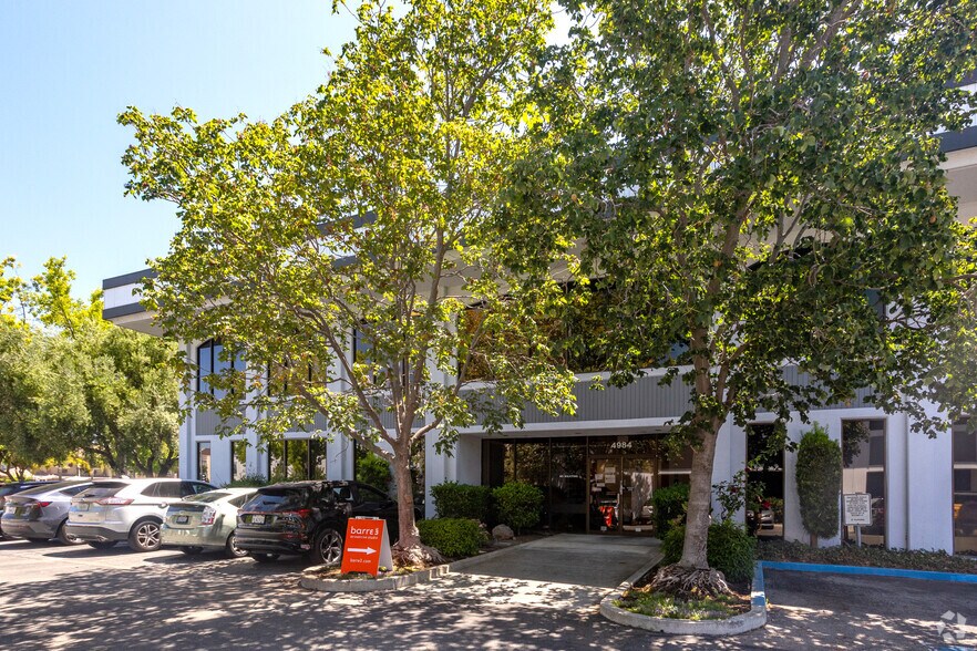 4984 El Camino Real, Los Altos, CA à louer - Photo du bâtiment - Image 3 de 4
