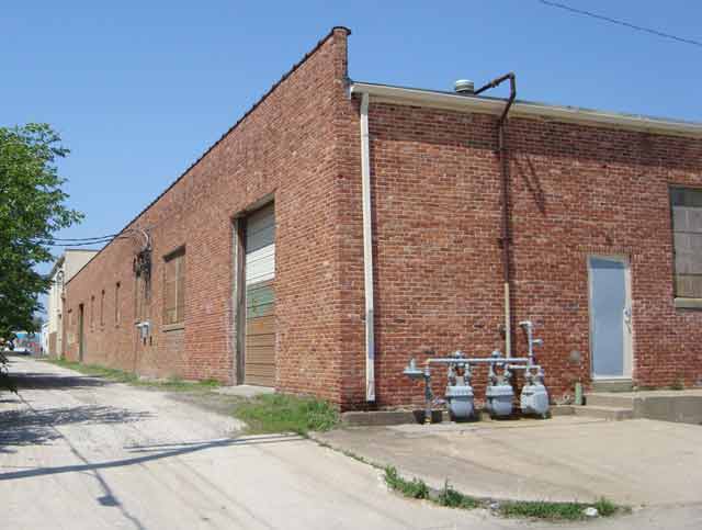2035 SW Western Ave, Topeka, KS à louer - Photo du bâtiment - Image 2 de 3