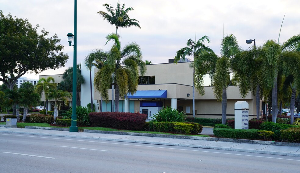 18999 Biscayne Blvd, Aventura, FL à vendre - Photo du bâtiment - Image 1 de 1