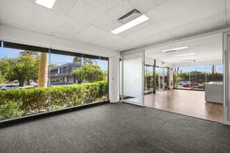 541 Blackburn Rd, MOUNT WAVERLEY for lease Interior Photo- Image 1 of 5