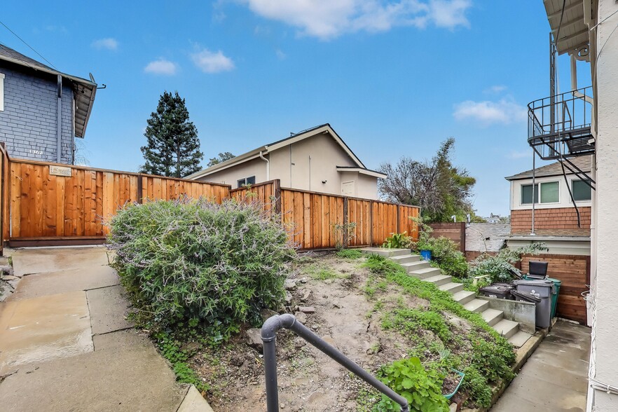1364 E 27th St, Oakland, CA for sale - Building Photo - Image 3 of 18