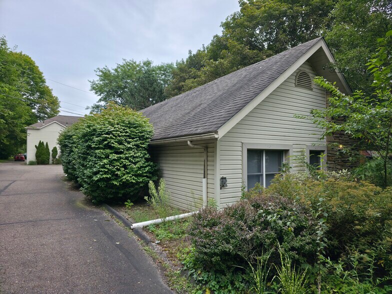 143 Durling Dr, Wadsworth, OH à vendre - Photo du bâtiment - Image 3 de 42