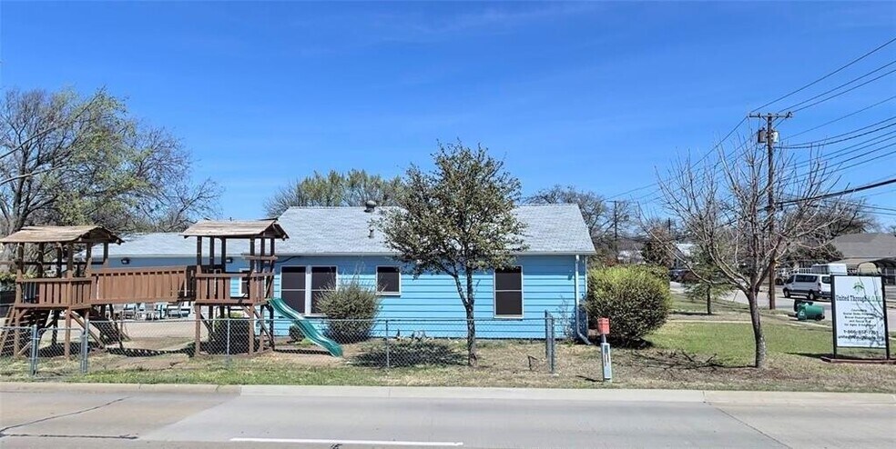 503 Bolivar St, Denton, TX à vendre - Photo du bâtiment - Image 2 de 15