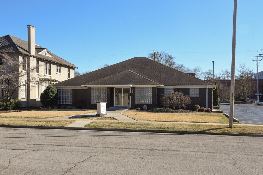 431 Johnston St SE, Decatur, AL for lease - Building Photo - Image 1 of 36