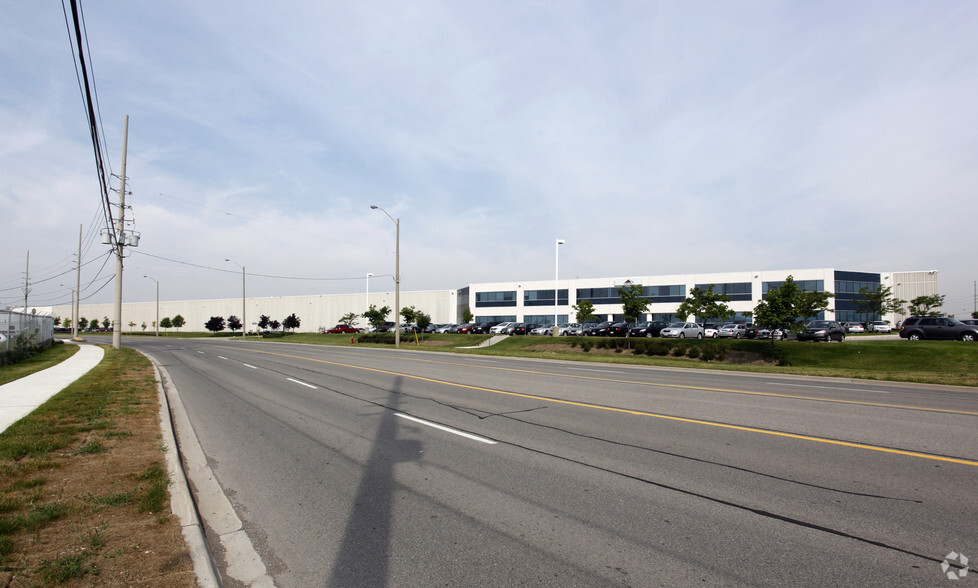 1880 Matheson Blvd E, Mississauga, ON for lease - Primary Photo - Image 1 of 5