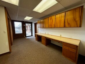 90 Market St, Lebanon, OR à louer Photo intérieure- Image 2 de 9