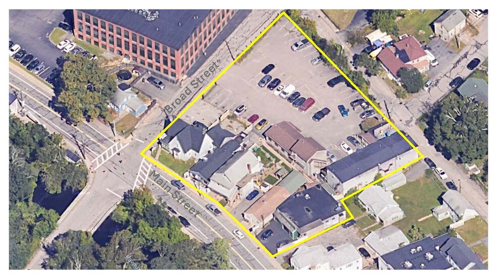 Mixed-use Residential/Commercial portfolio of 4 properties for sale on LoopNet.ca - Aerial - Image 1 of 1